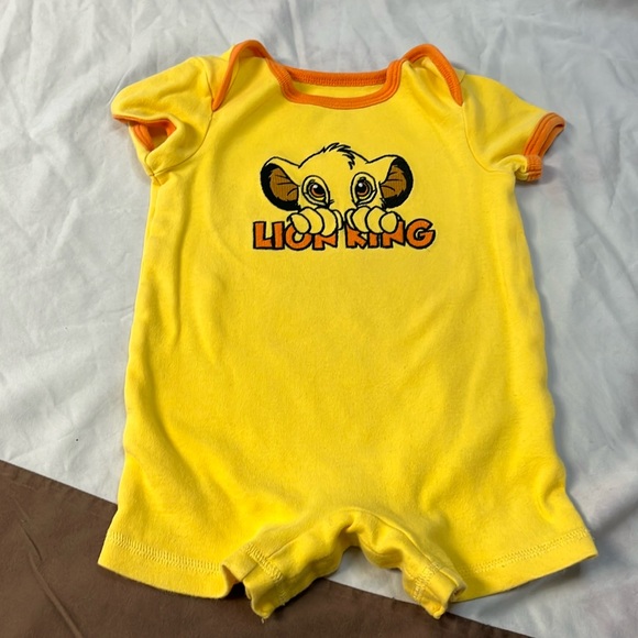 6M Disney Lion King romper - Picture 1 of 3